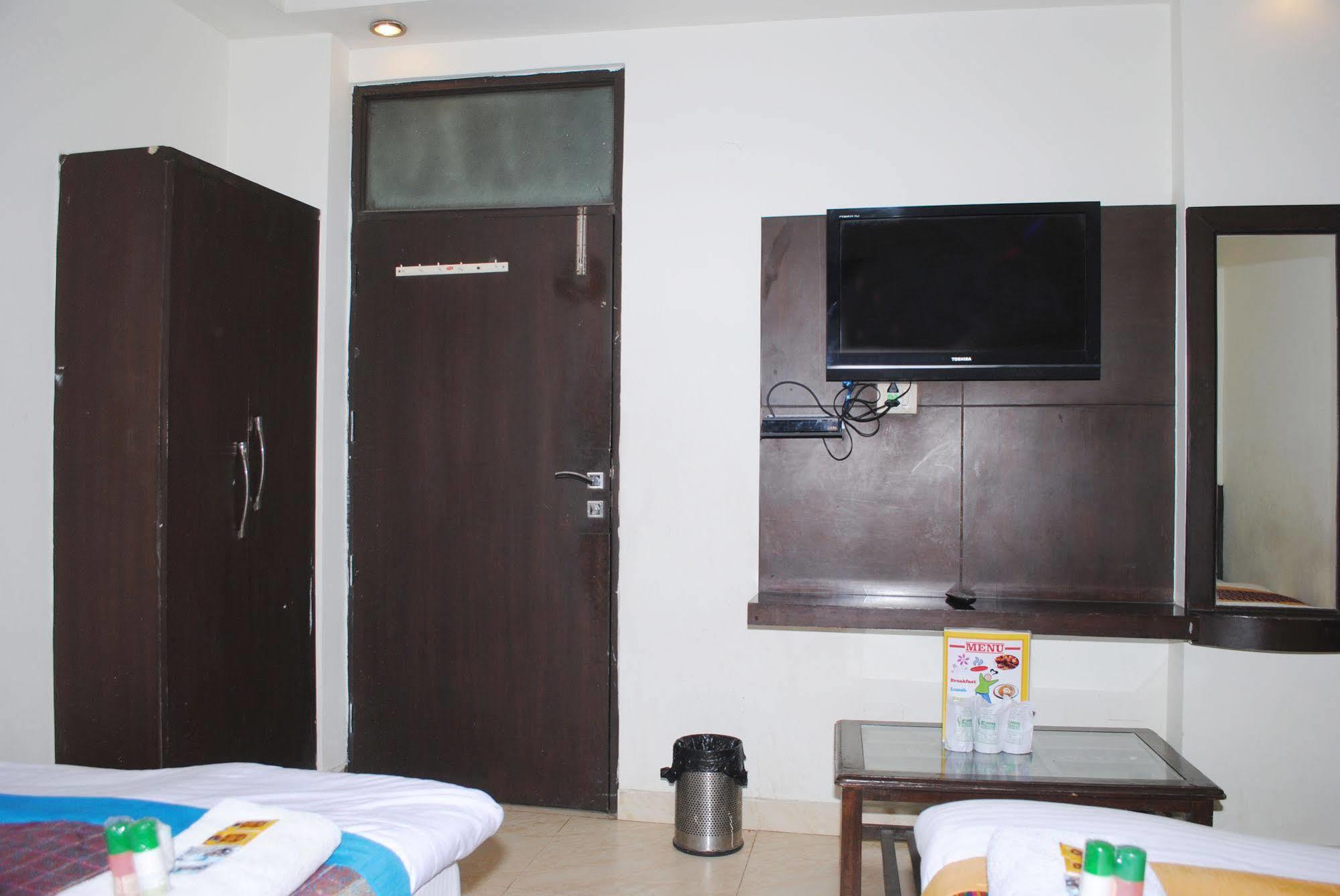 Hotel Seven Seas Inn Neu-Delhi Exterior foto