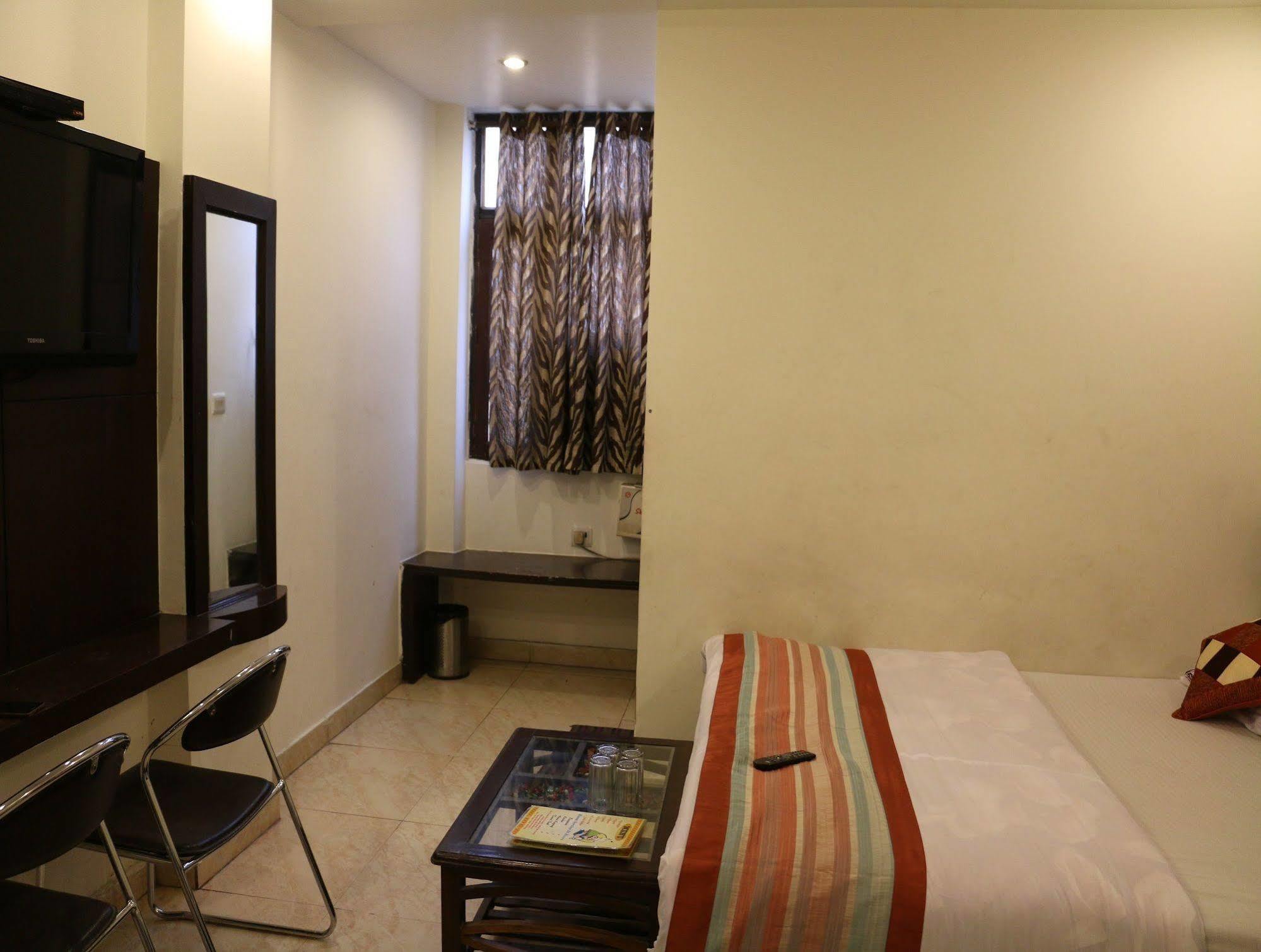 Hotel Seven Seas Inn Neu-Delhi Exterior foto