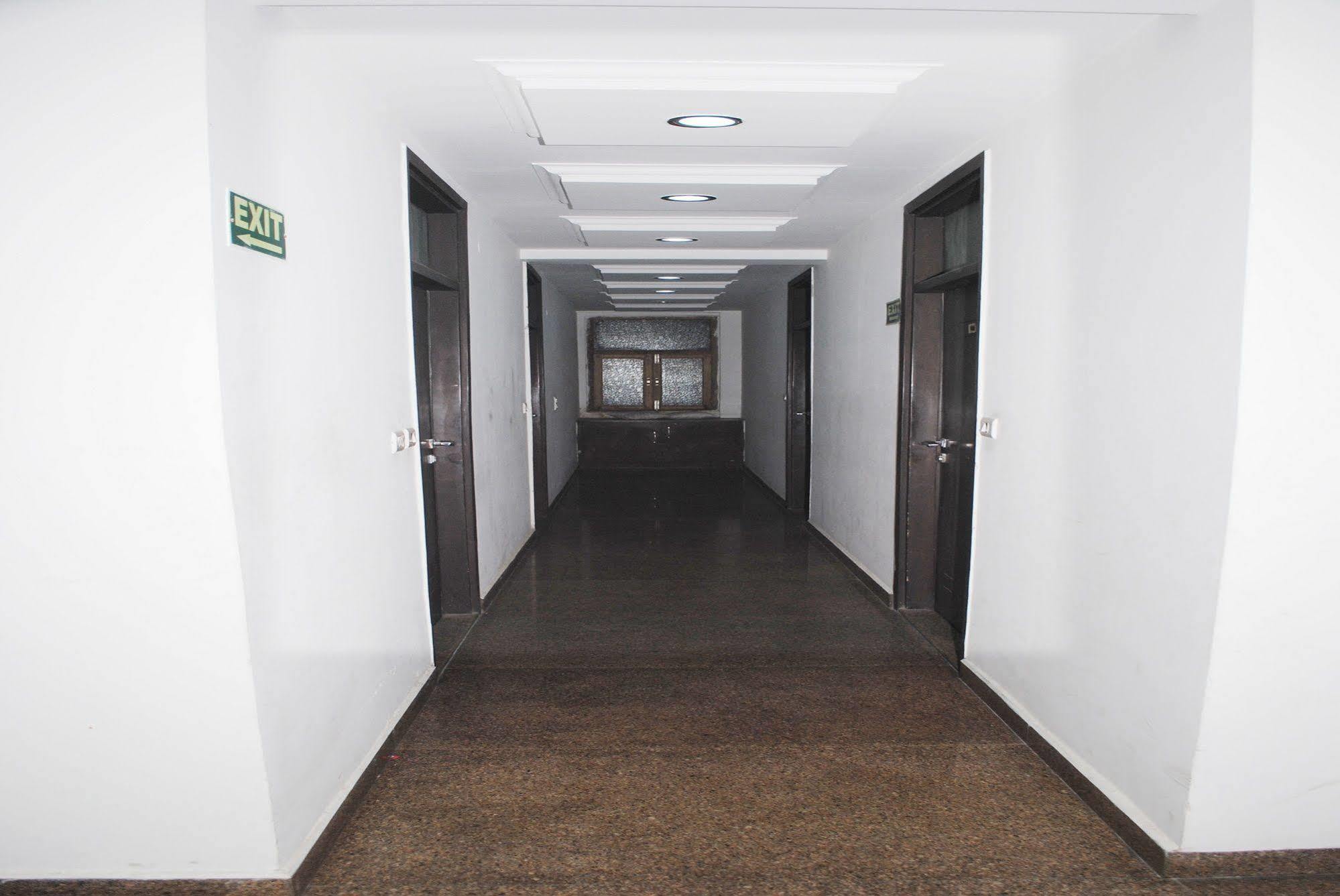 Hotel Seven Seas Inn Neu-Delhi Exterior foto